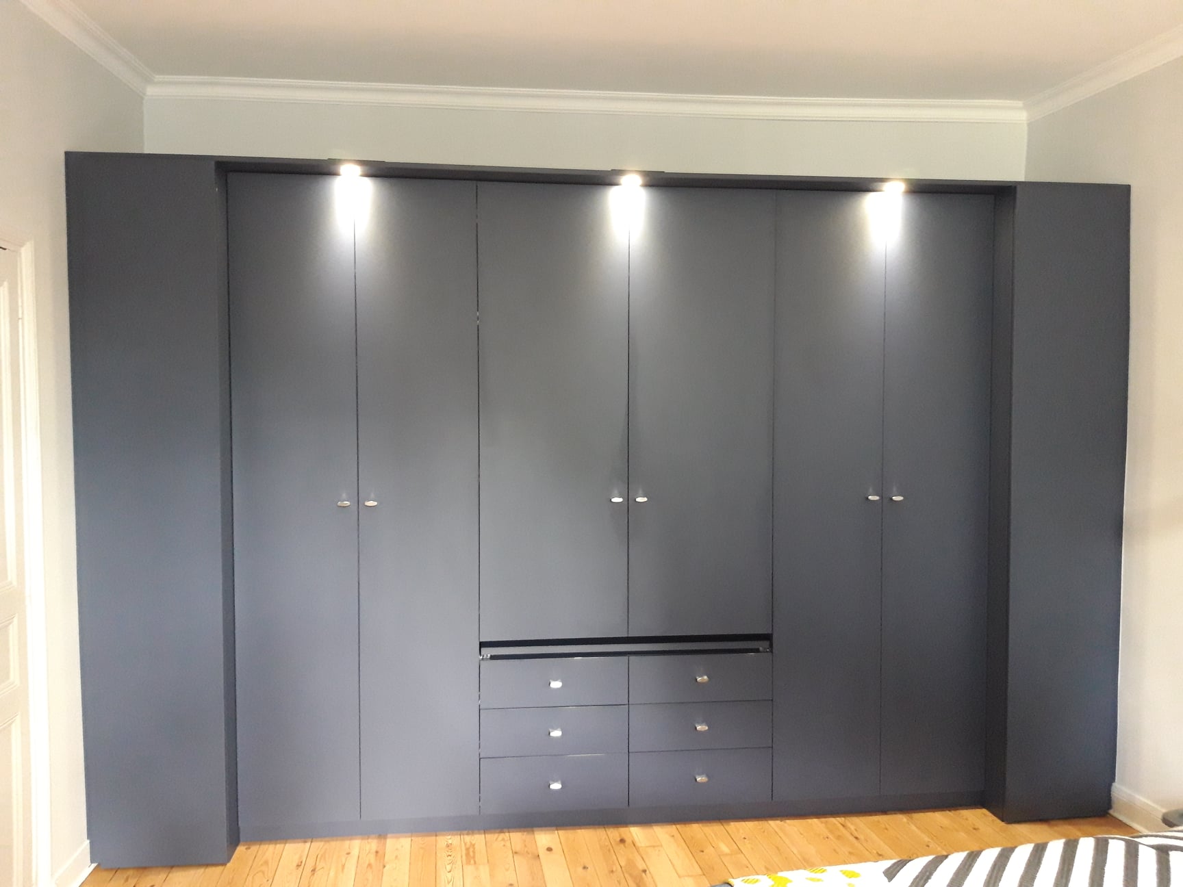 Rangement chambre armoire surmesure Quadro