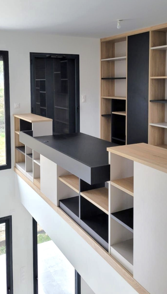 BUREAU ET BIBLIOTHÈQUE UNIQUES ET INNOVANTS !