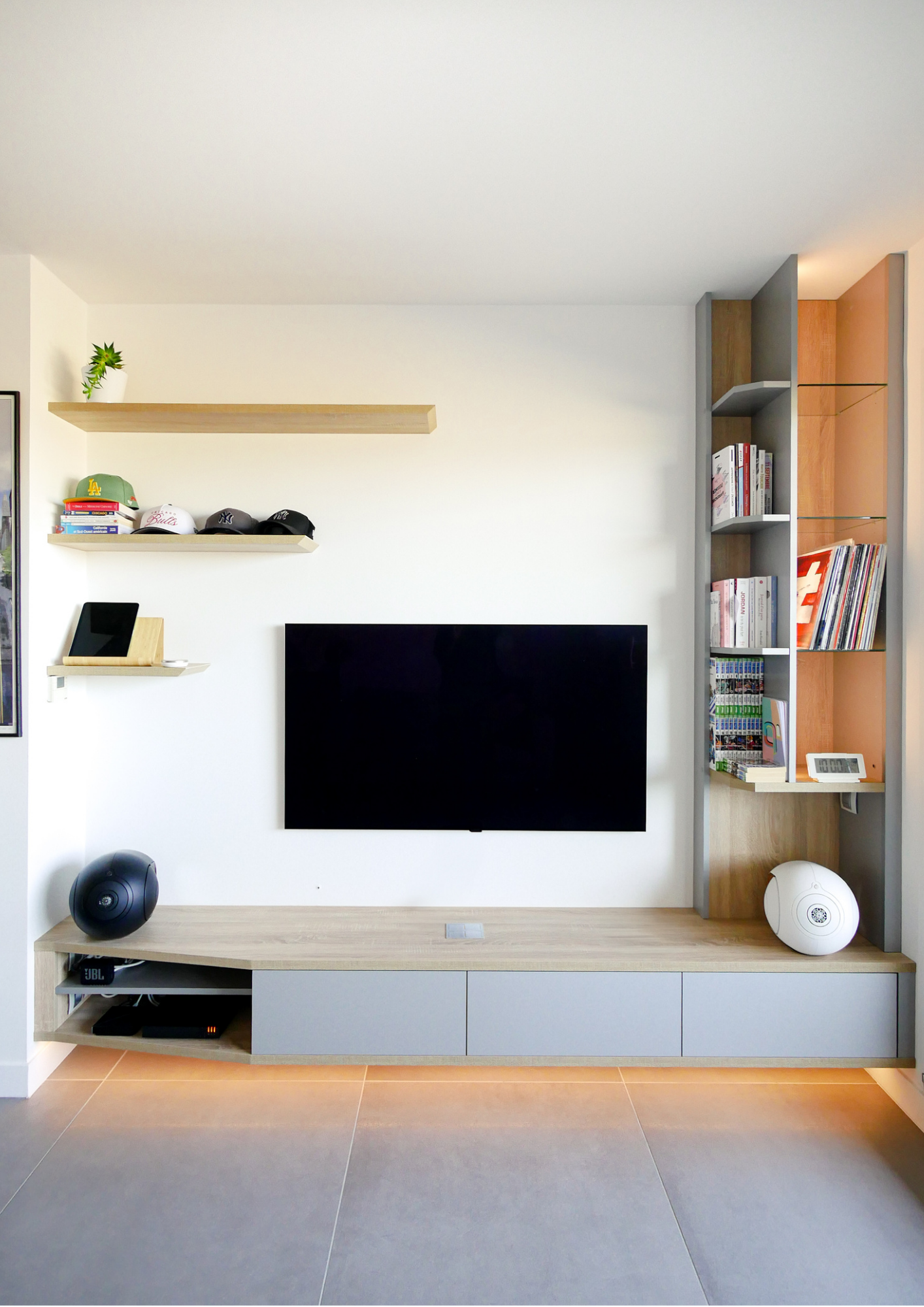 UN MEUBLE TV AU DESIGN ÉPURÉ