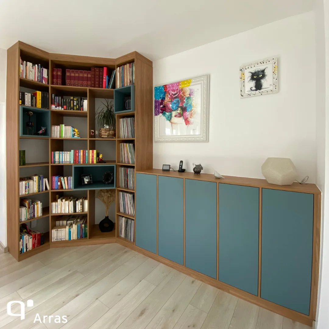 Bibliothèque d’angle sur-mesure : un aménagement élégant et fonctionnel pour structurer votre intérieur