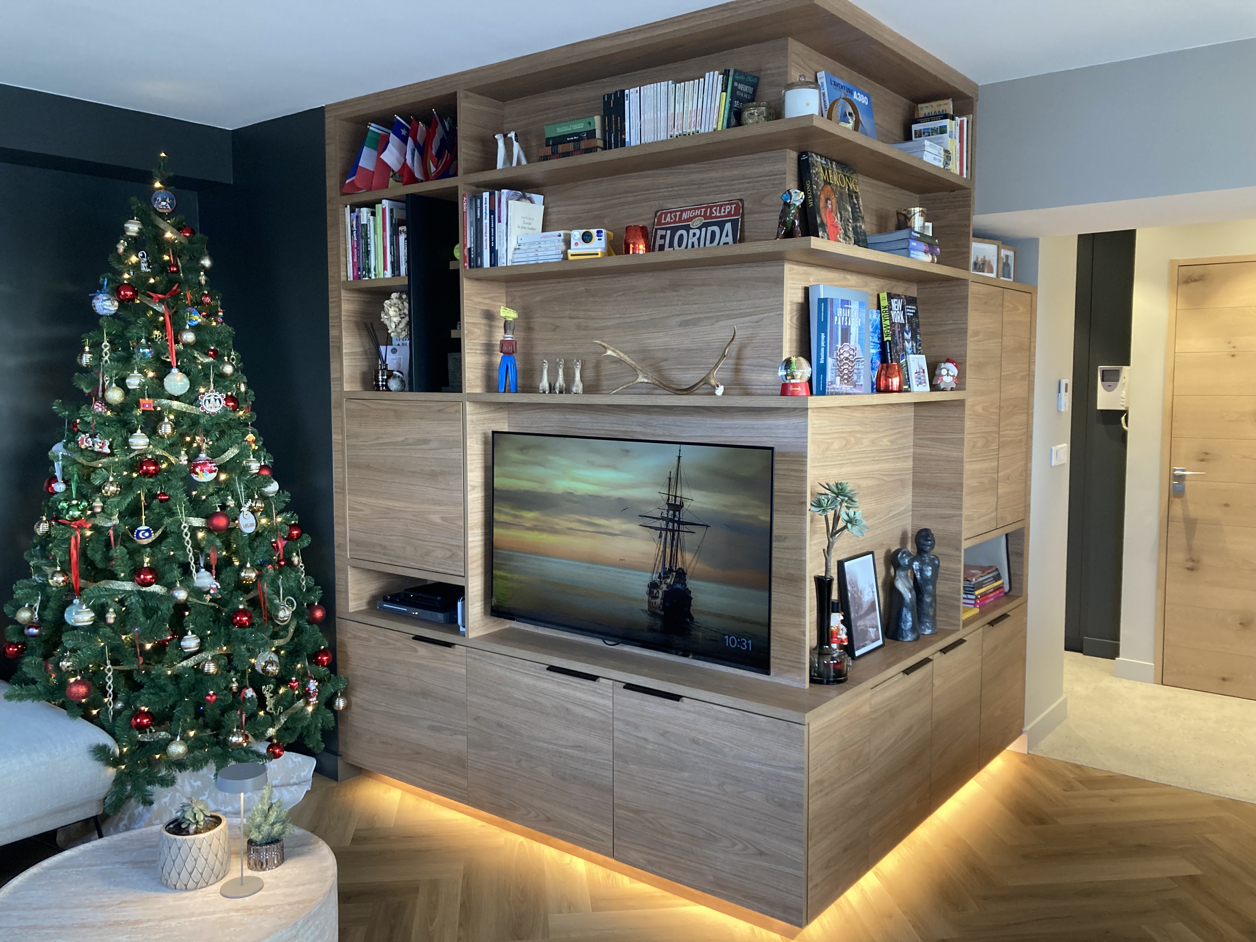 Un meuble TV sur mesure à Lille : bien plus qu'un support pour votre écran